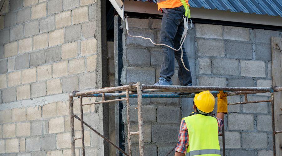 Professional gutter cleaning in Sunnyside, NY